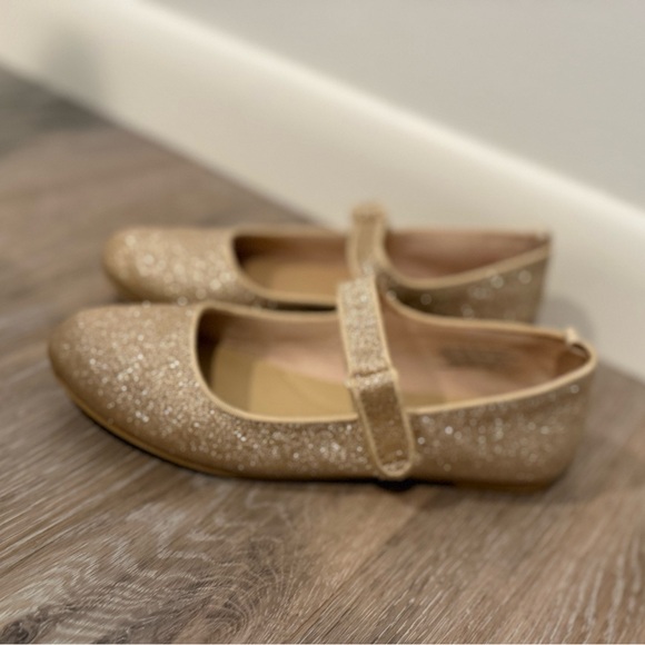 Cat & Jack Glittery Gold Mary Jane Shoes - Picture 7 of 7